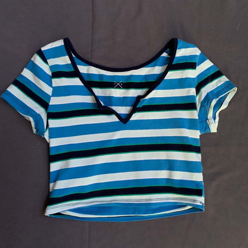 Cropped tee